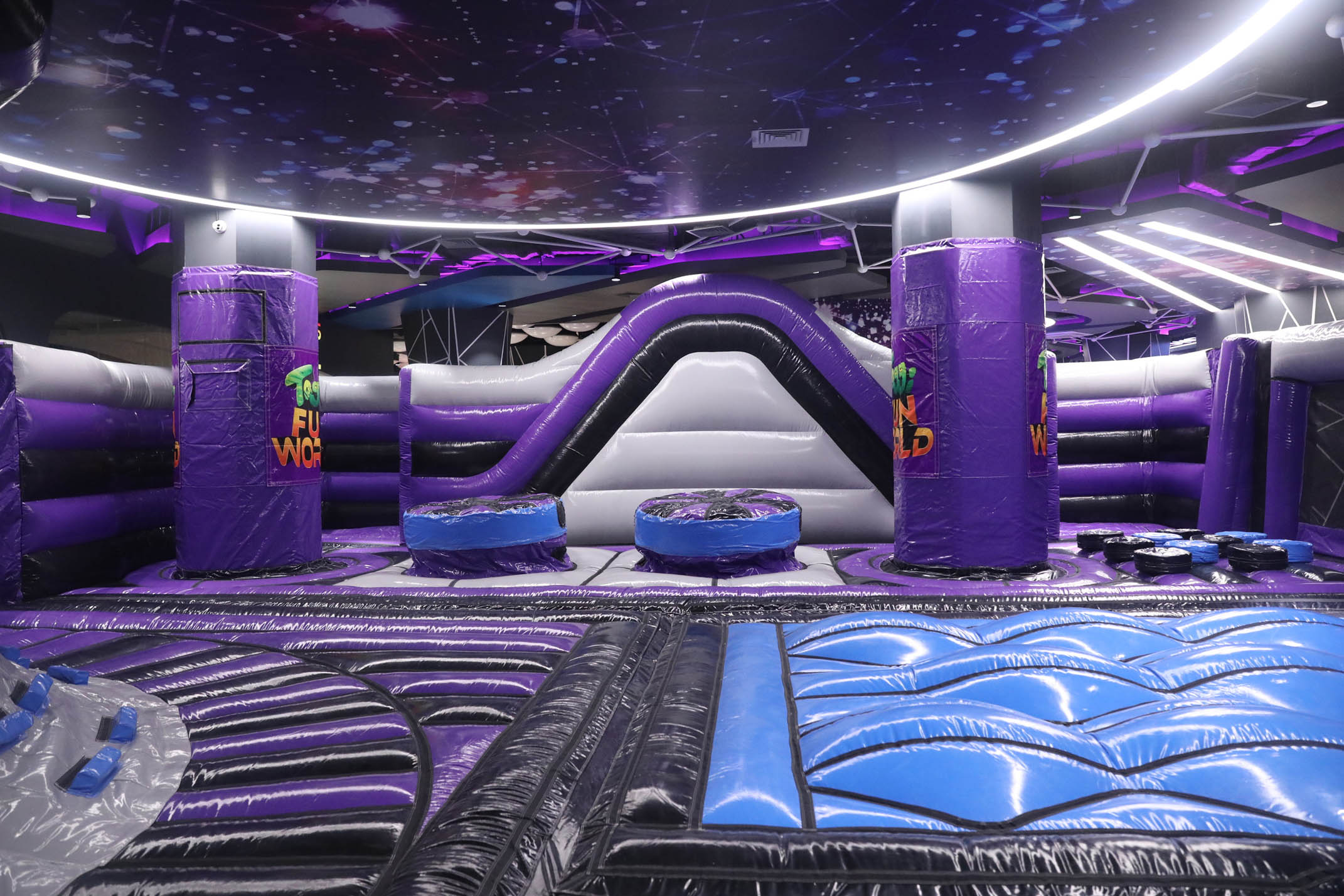 Inflatable Trampoline 15 min